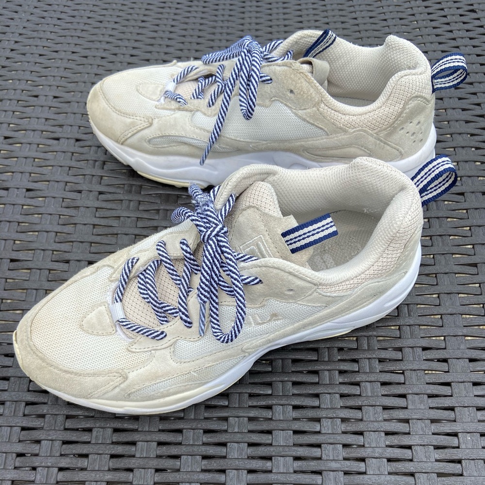 Trendy FILA tennis shoes